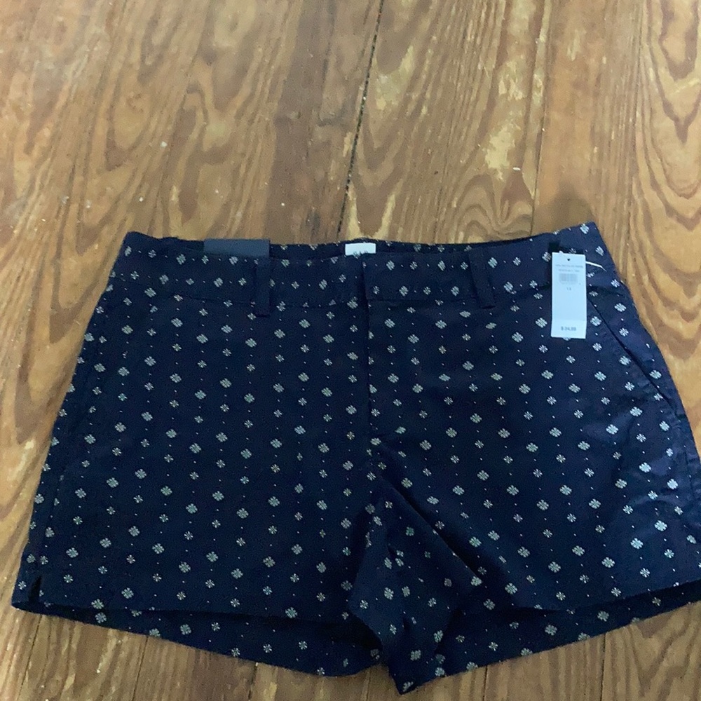 BRAND NEW gap shorts